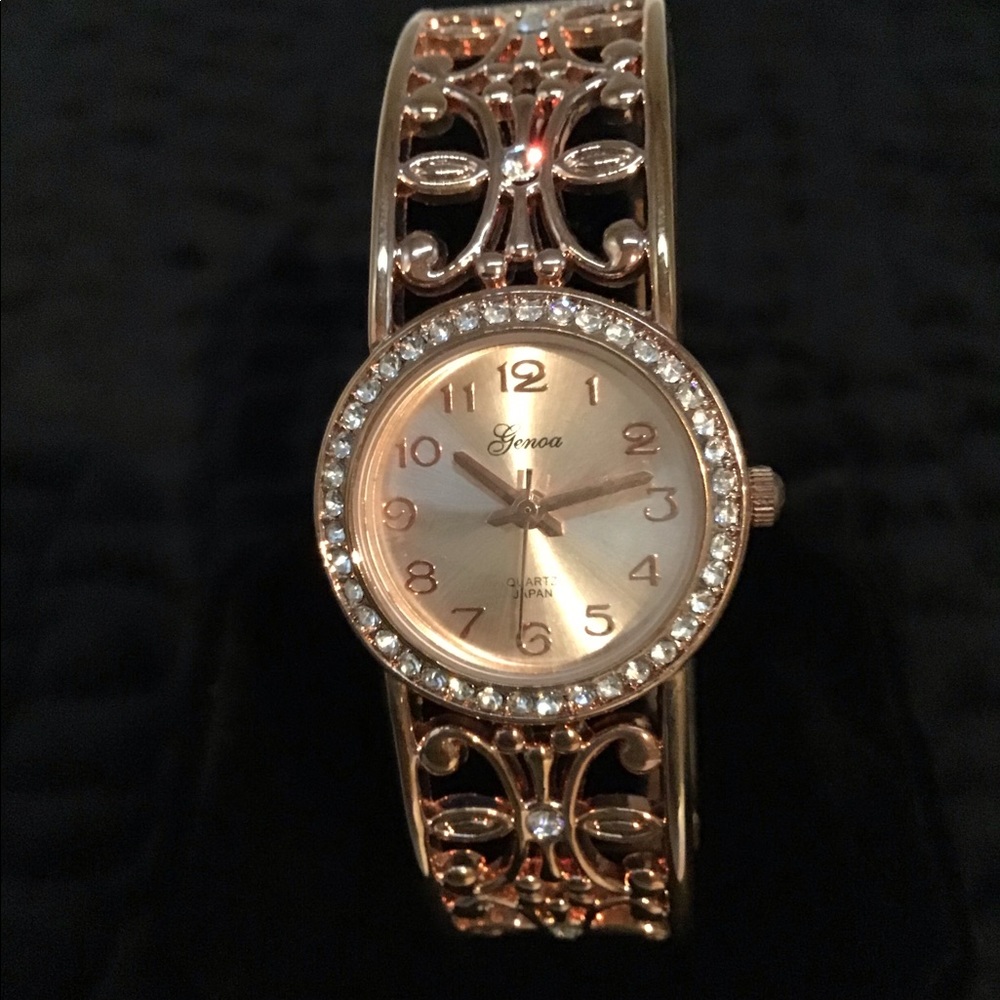 NEW WOMEN’S GENOA BANGLE QUARTZ WATCH
